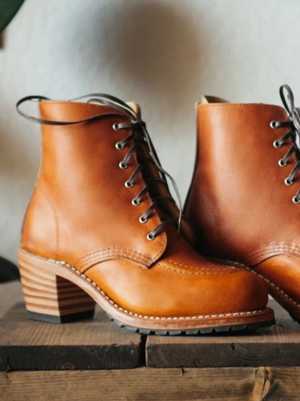 red wing • heritage clara boot legacy oro 3404 size 6.5 d stacked heel welted